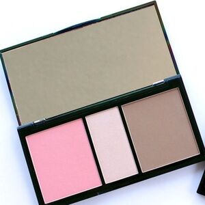 *NEW QUO Face Palette in “Orion”-  Bronzer, Pink Blush and Highlighter